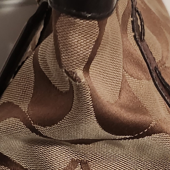 Coach Signature Shoulder Tote Bag Canvas & Leather 15" X 10 1/2" - Picture 16 of 16